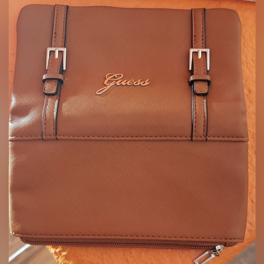 Gently used Guess wallet